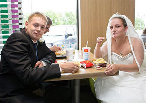 Свадьба британской пары в Макдоналдс